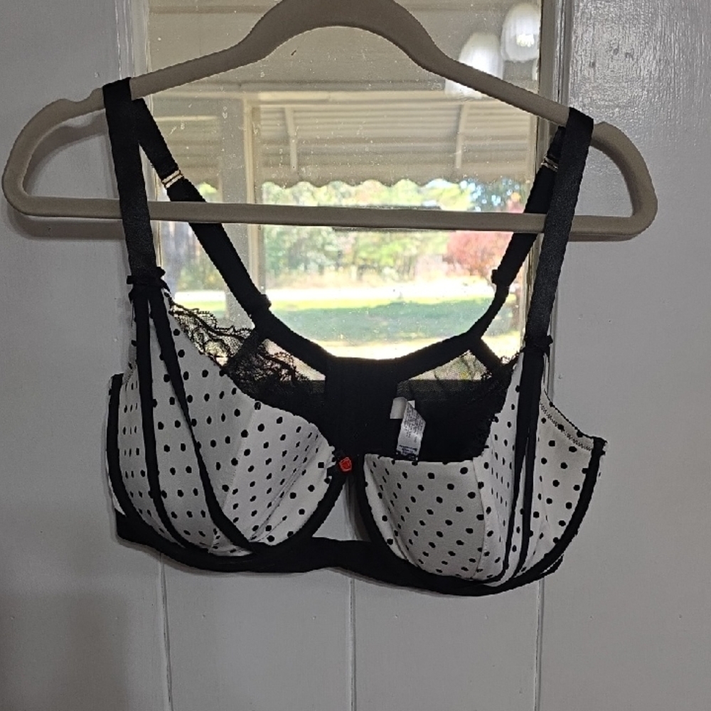 Cacique Bra White/Black Polka Dots Lace Bows Adjustable Sz‎ 40DDD EUC